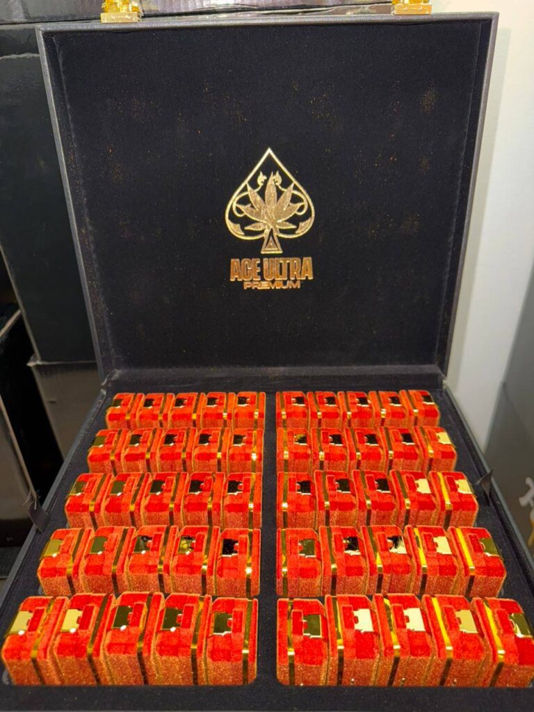 ace ultra premium black badge edition 2g disposable