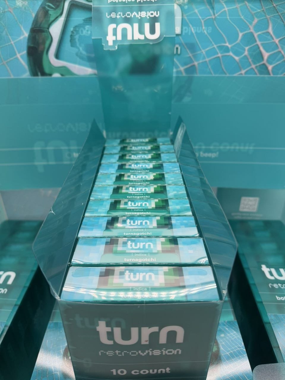 WhatsApp Image 2026-03-30 at 11.21.38 AM (2) turn retrovision 2g disposable