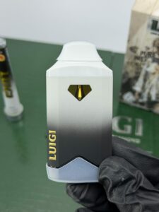 luigi v8 disposable 2g vape with pre roll